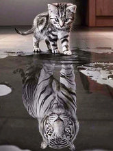 Load image into Gallery viewer, Kit Point de Croix Chat qui se reflête en tigre