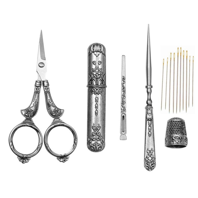 Vintage scissors and accessories kit